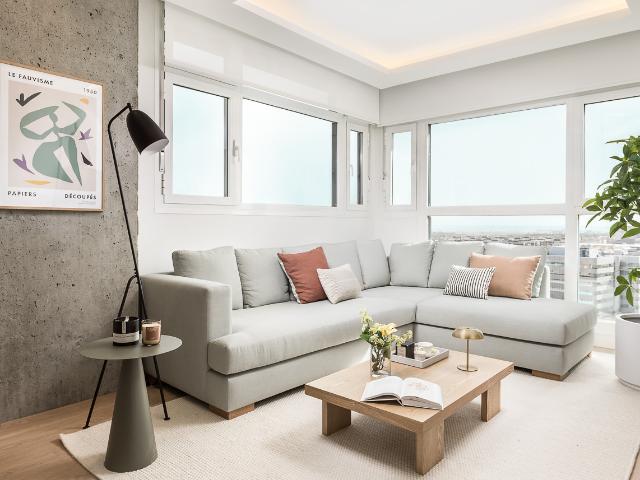 Bright designer apartment with views in Sanchinarro