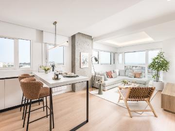 Bright designer apartment with views in Sanchinarro