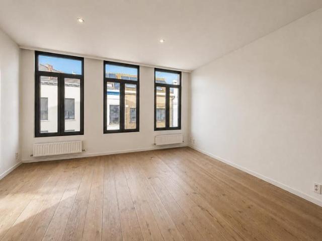 bright duplex apartment with terrace in the heart of Antwerp