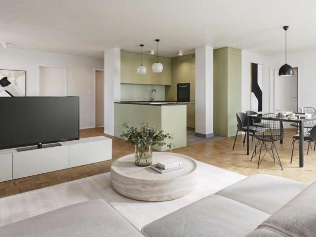 Bright family apartment with large terrace