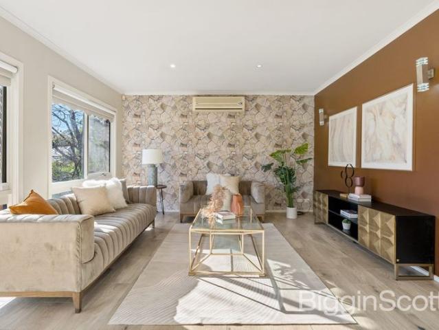 Bright Family Home in East Doncaster Secondary Zone