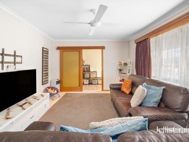 Bright Family Home in Prime Wendouree Location