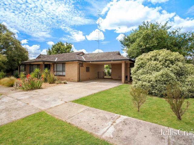 Bright Family Home in Prime Wendouree Location