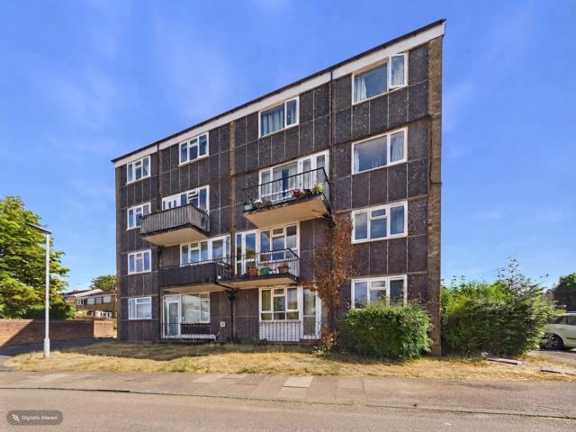 Bright First Floor One Bedroom Apartment with Balcony