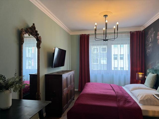 Bright flat in great area, Dusseldorf Amsterdam Apartments for Rent