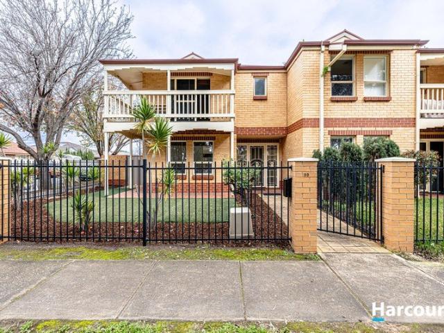 Bright, Fresh & Versatile Family Living