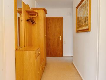 Bright, friendly apartment in a quiet location with a view of the countryside, Duisburg Amsterdam Apartments for Rent
