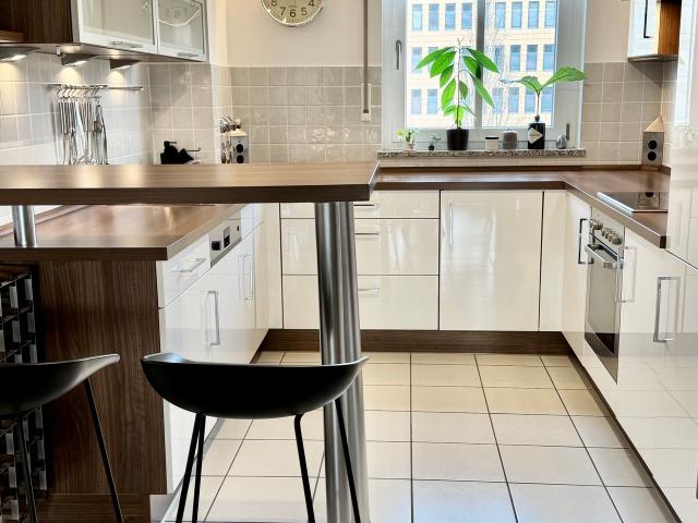 Bright, friendly furnished 3 room city flat in Westend, Munchen Amsterdam Apartments for Rent