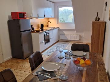 Bright, Fully Furnished Apartment 50 m² in Düsseldorf Benrath, Dusseldorf Amsterdam Apartments for Rent