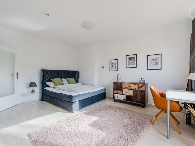 Bright, Fully Furnished 1 Bedroom Apartment with Balcony in Neukölln, Berlin Amsterdam Apartments for Rent