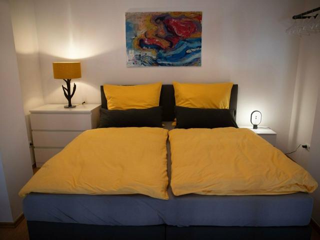 Bright & furnished maisonette apartment with loft character, Essen Amsterdam Apartments for Rent