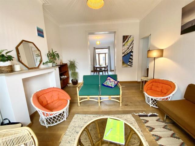 Bright furnished apartment