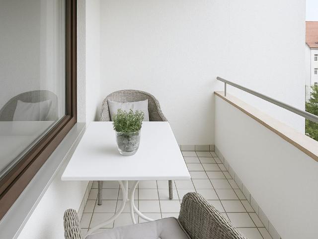 Bright Furnished Apartment with Balcony & Workspace | Munich Sendling, Munchen Amsterdam Apartments for Rent