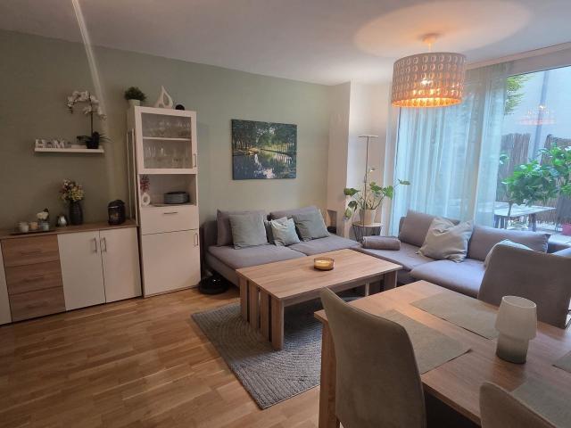 Bright furnished apartment with private garden and terrace in Vienna, Vienna Amsterdam Apartments for Rent