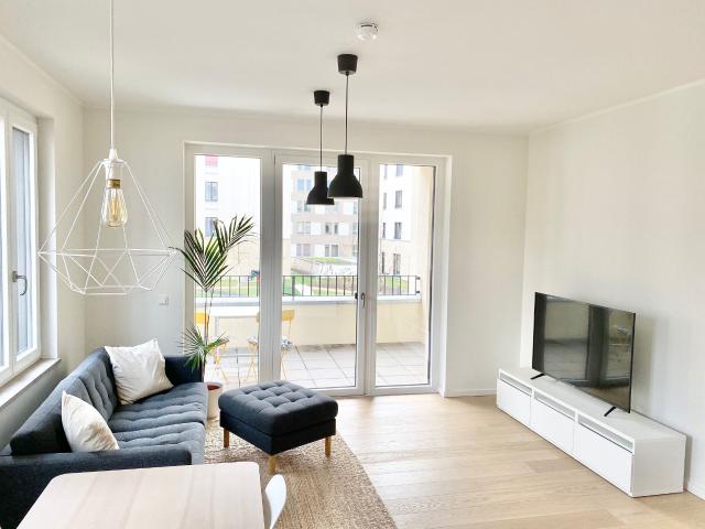 Bright furnished apartment with terrace next to Mauerpark