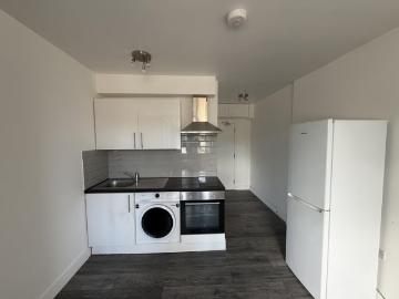 Bright Furnished Studio with Bills Included
