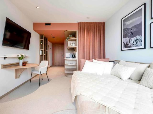 Bright Furnished Studio in Prilly Tilia Tower, Prilly Amsterdam Apartments for Rent