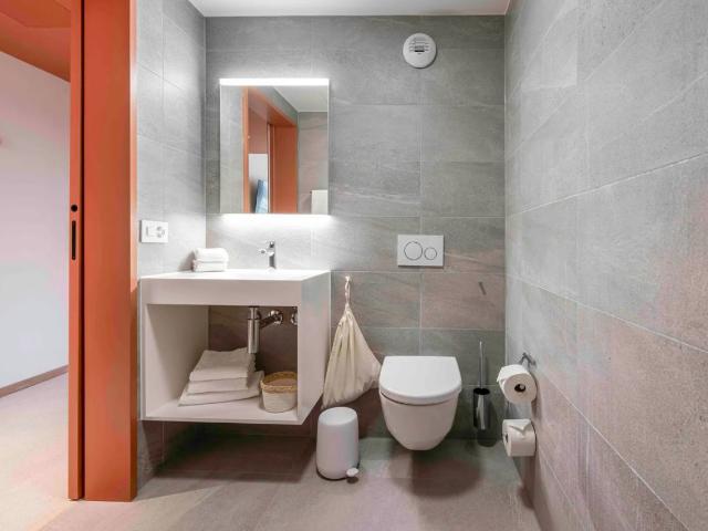 Bright Furnished Studio in Prilly Tilia Tower, Prilly Amsterdam Apartments for Rent