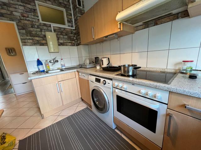 Bright furnished 1.5 room flat, balcony & garden — U8 at the door, Berlin Amsterdam Apartments for Rent