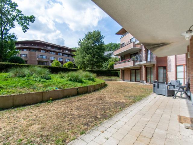 BRIGHT Furnished 2 bedroom apt. with GARDEN Val Duchesse