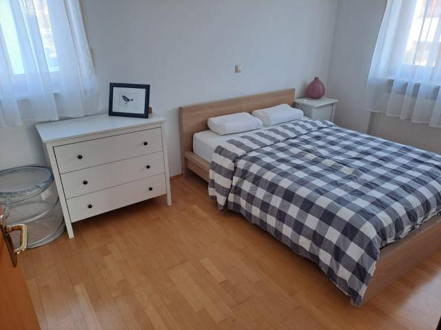 Bright, Furnished 2 Room Apartment in Munich Trudering for Temporary Rent with Underground Parking