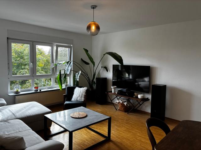Bright, furnished 83 sqm apartment with balcony in Stuttgart West