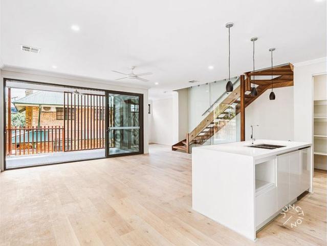 Bright Kelvin Grove Living in a Prime Inner City Location