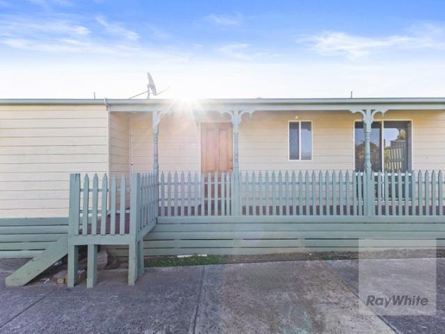Bright Kingsbury Retreat
