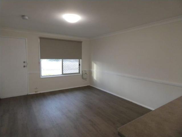 BRIGHT & HOMELY UNIT