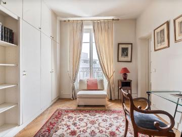 Bright Haussmann Apartment with Open Views, Paris Amsterdam Apartments for Rent