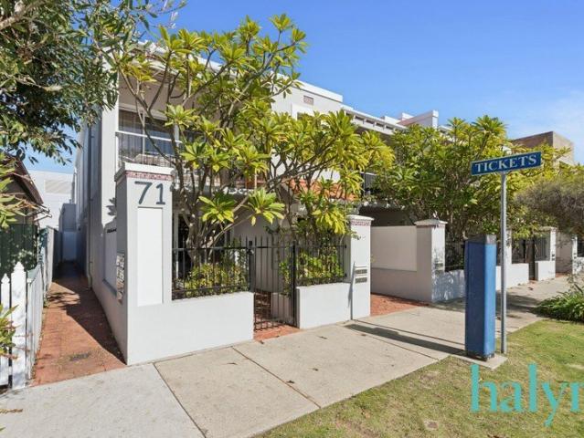 Bright Interiors & Private Outdoor Living!
