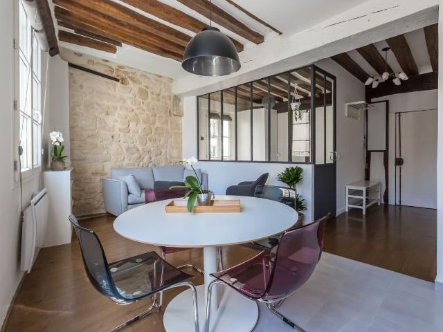 Bright in the Heart of the Marais, Facing Centre Pompidou, Paris Amsterdam Apartments for Rent