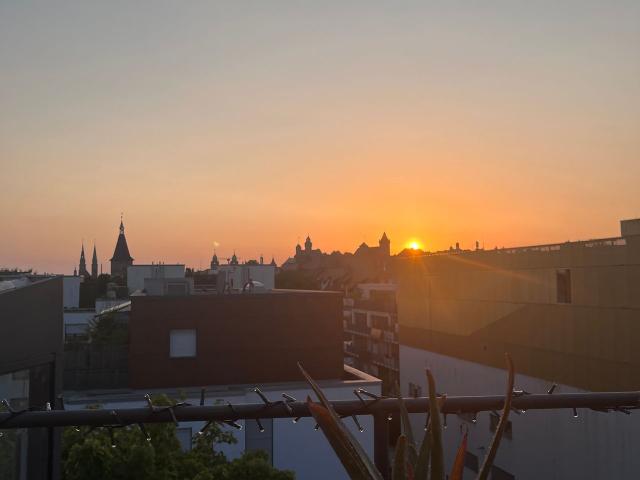 Bright & incredibly central 3 room maisonette flat located in Nürnberg castle view, Nurnberg Amsterdam Apartments for Rent