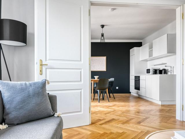 Bright Innere Stadt 1BR w/ Elevator, 5 mins to Hoher Markt