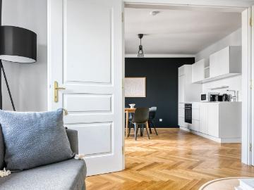 Bright Innere Stadt 1BR w/ Elevator, 5 mins to Hoher Markt, Vienna Amsterdam Apartments for Rent