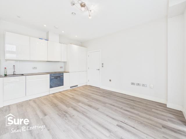 Bright One Bedroom Apartment in Hemel Hempstead Town Centre