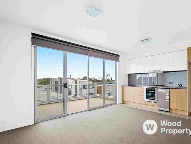 Bright One Bedroom Apartment in Ideal Location!