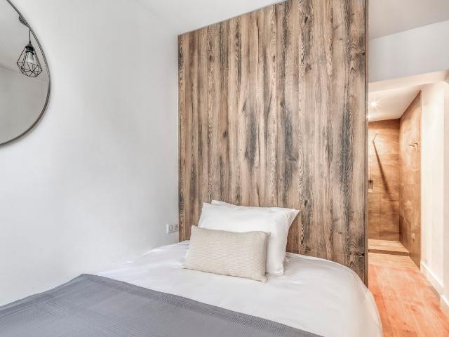 Bright One Bedroom Apartment in Paris, Paris Amsterdam Apartments for Rent
