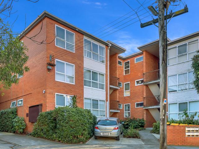 Bright One Bedroom Apartment in the Heart of Richmond