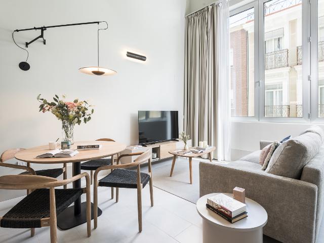 Bright one bedroom duplex