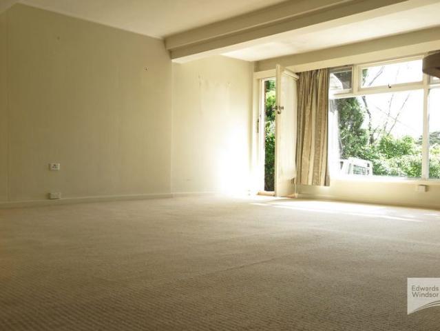 Bright One Bedroom Unit