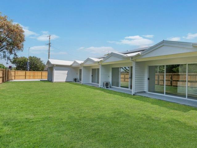 BRIGHT ONE BEDROOM UNIT ELECTRICITY AND WATER INCLUDED IN RENT