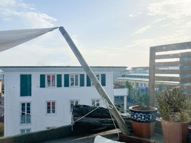 Bright old building renovated flat with balcony in Friedrichshain / Prenzlauerberg, Berlin Amsterdam Apartments for Rent