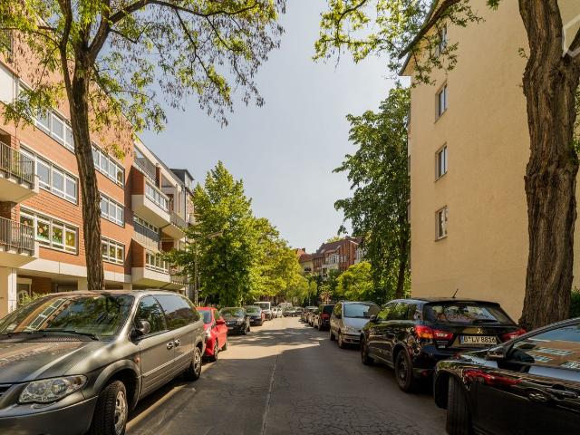 Bright, lovely decorated apartment in Friedenau, Berlin Amsterdam Apartments for Rent
