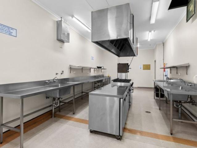 Bright Loft Apartment Tenanted