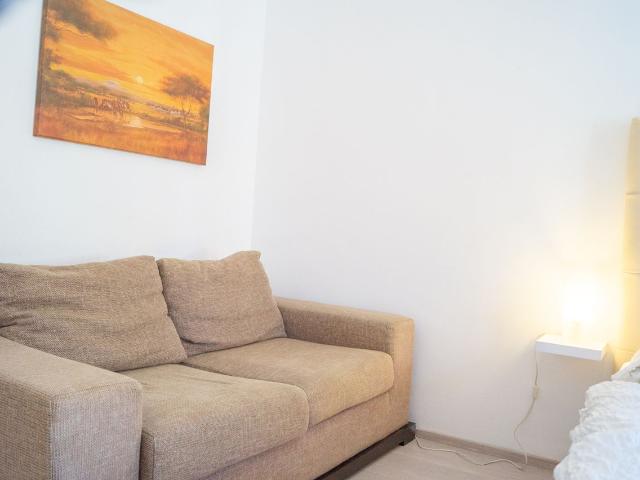 Bright Loft in a Quiet Wien Neighbourhood, Vienna Amsterdam Apartments for Rent
