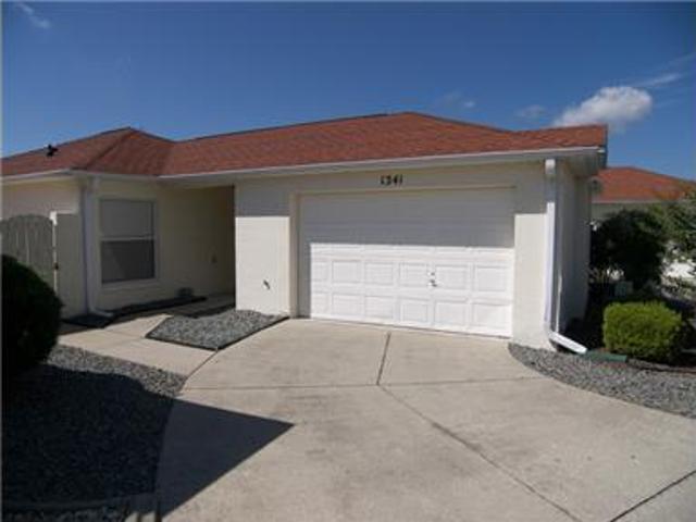 Bright Lady Lake, 2 bedroom, 1 bath for rent