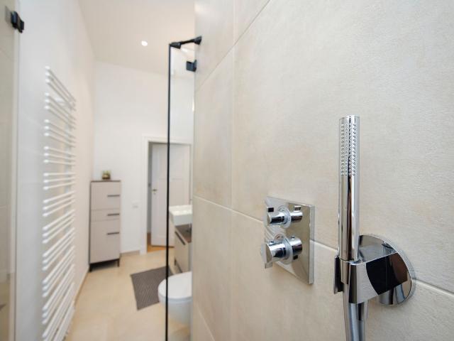 Bright, large and modern 3 room apartment in a fantastic Altbau building, Berlin Amsterdam Apartments for Rent