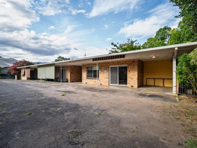 Bright Living: Perfect Little Affordable and Central Package!