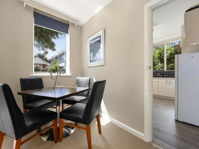 Bright, Light Filled Ground Floor 3 Bedroom Apartment in a Great Balaclava Location | $775pw